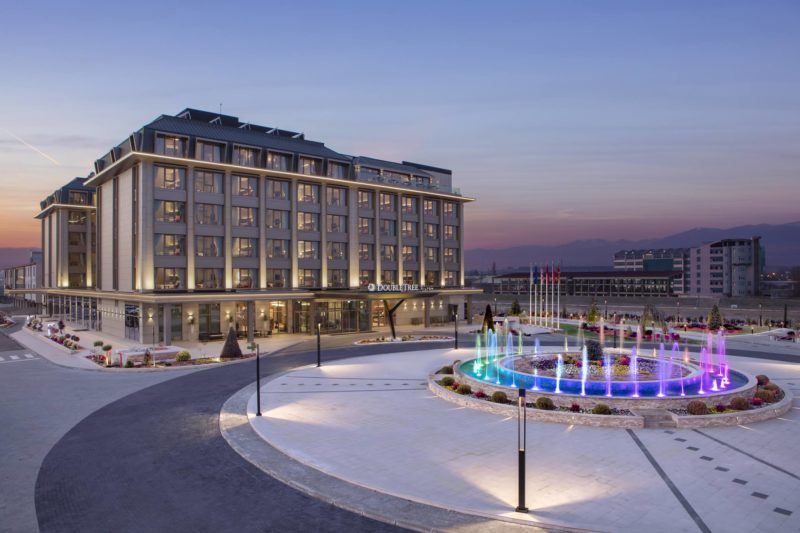 Отель DoubleTree by Hilton