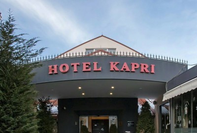 Отель Kapri